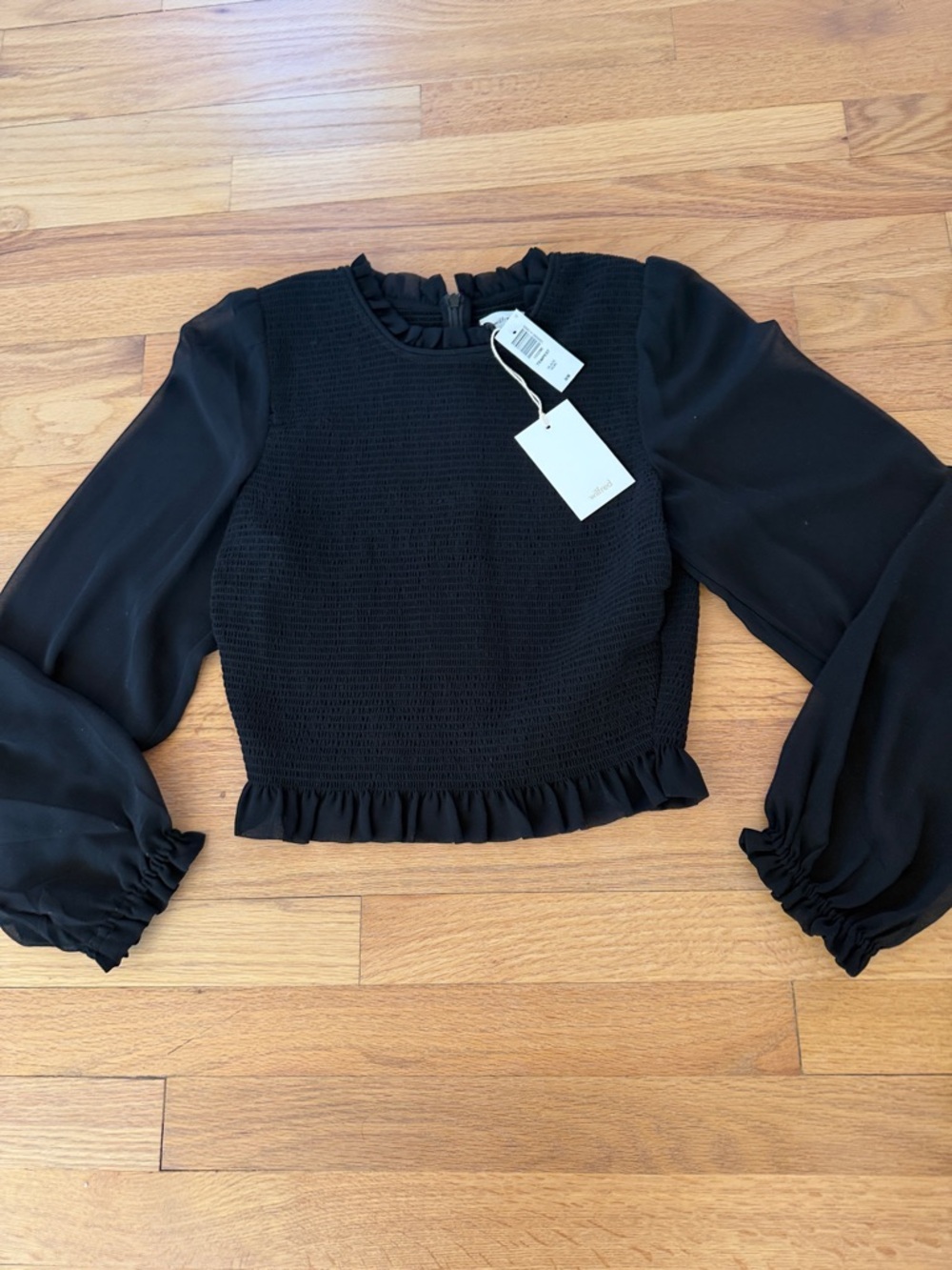 Aritzia Wilfred Tempest top blouse size medium NWT black